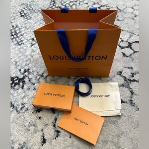 LOUIS VUITTON Packaging